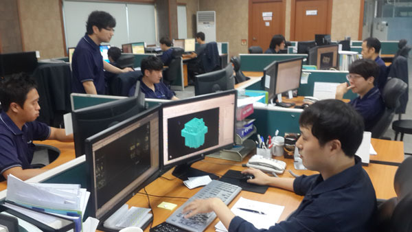 [산업화 1번지 경북 창조경제 메카 우뚝]<3>스마트 팩토리 날개 단 (주)신흥정밀