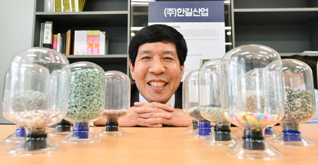 친환경 가로수 보호판 혁신…한길산업 산책로 포장재