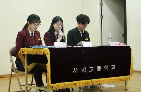 학생회 선거도 실제 선거방식 도입…시지高, 선관위 물품 빌려 투표
