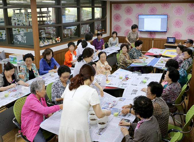 치매노인 불안감 덜어주는 다감각 심리 치료공간