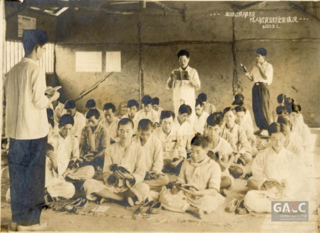 김석현 씨 1952년 9월 옥동공민학교 성인교육반 수업 대상