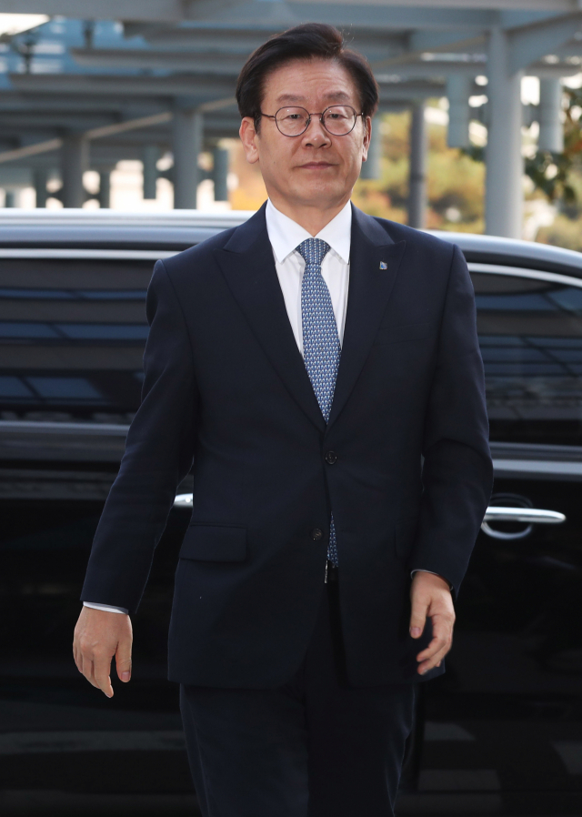 [현장사진] 이재명 경기도지사 김부선 제기 큰점 의혹 해명 위해 수원 아주대학교병원서 셀프 신체 검사