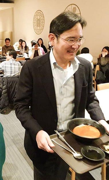 [현장사진] 이재용 삼성전자 부회장, 수원사업장 구내식당 등장