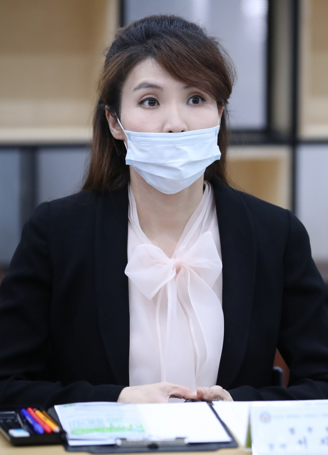 왜 박원순엔 침묵하냐 비판에 서지현 검사 공황장애 때문