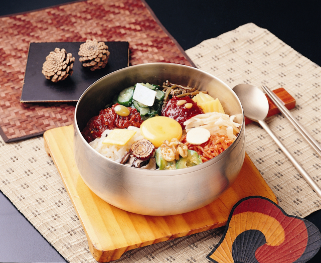 [신팔도 명물] 한 상보다 더 잘 차려진 한 그릇…전주비빔밥