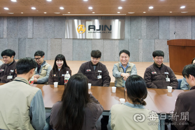 아진산업㈜ 올해의 노사문화대상 국무총리상 수상