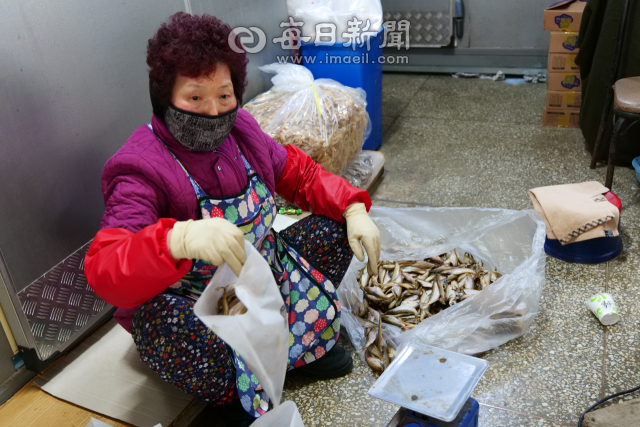 [단독] 전통시장, 온라인서 먹혔다? 청송진보시장 도루묵 1년치를 한 달 만에…