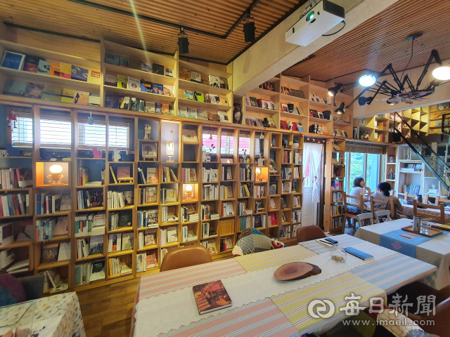 [문득 동네책방] <21>청도 시골책방 봄날