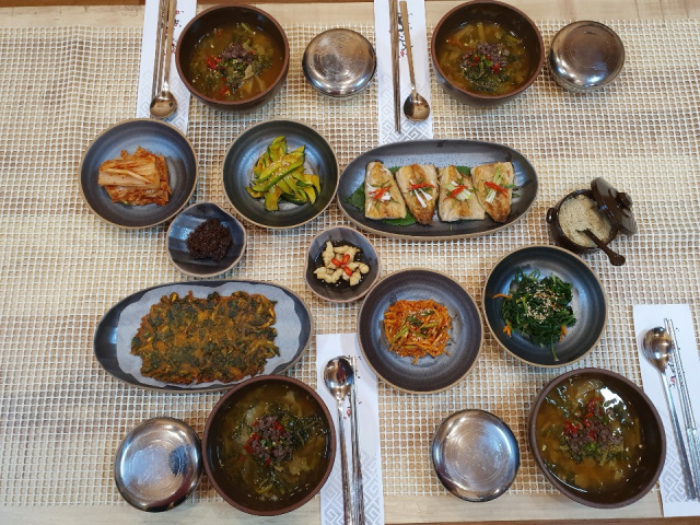 김수환 추기경이 즐겨드시던 행복한 바보밥상 맛보러 군위로 오세요