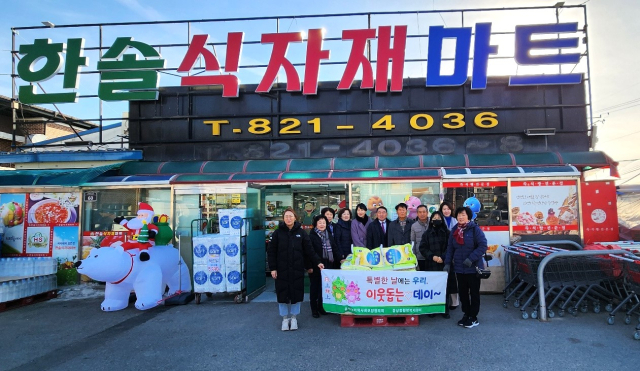 안동 한솔식자재마트 매년 대표나이ⅹ10㎏=650㎏ 쌀 기부