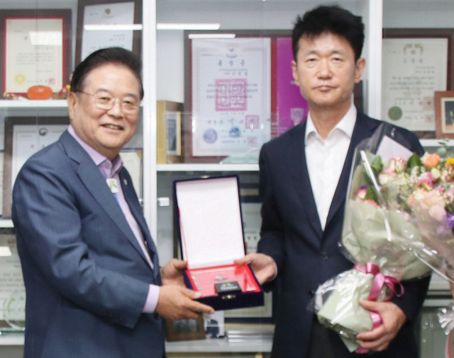 신철범 금강엘이디제작소 대표, 대통령 직속 지방시대위원회 감사패 받아