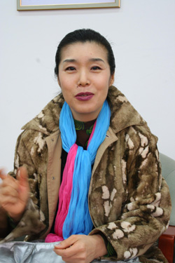 “어르신에 활력을…웃음 찾아드려요”