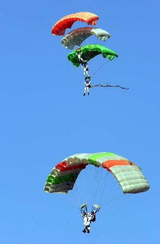 INDIA AIR FORCE SKY DIVERS
