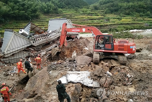 태풍 메기 中상륙…산사태로 30여명 실종