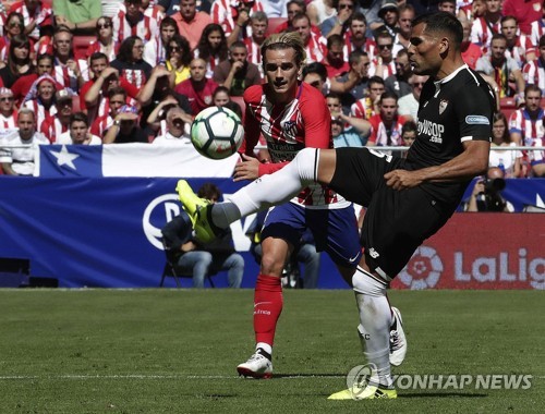 sevilla fc gabriel mercado