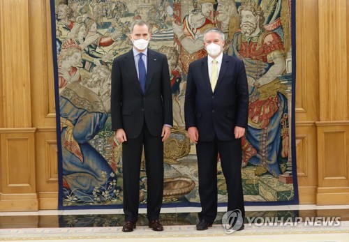 SPAIN OECD ROYALTY