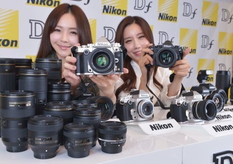 니콘, 필카 추억 살린 DSLR카메라 Df 출시