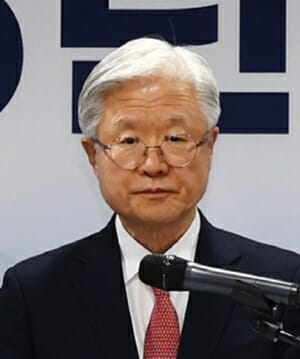 유한, 렉라자 성공 힘입어 글로벌 톱50 제약사 발돋움”