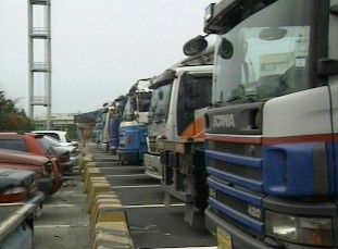기름값 없어 멈춥니다 화물·운수 총파업 현실화