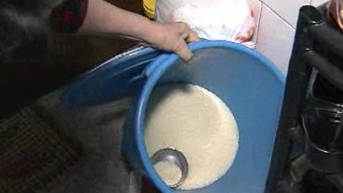추석선물 배송하느라 바빠서 수급자 쌀 뒷전