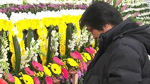 줄잇는 애도 물결…코오롱-유족 보상 합의