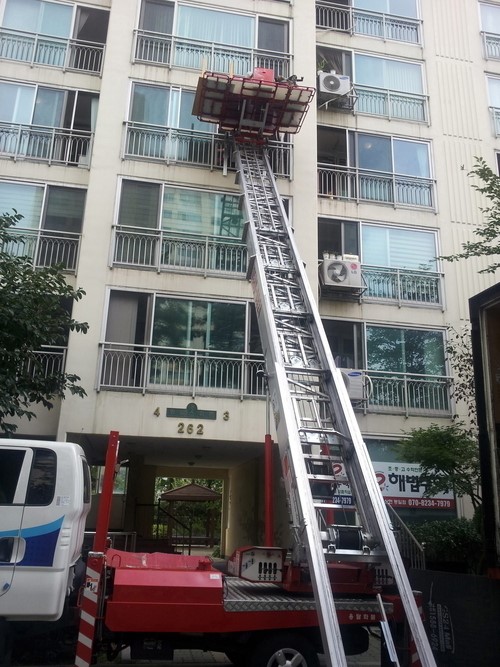 [리빙]아직도 이사걱정? 포장이사 전문 이삿짐센터에 맡겨야