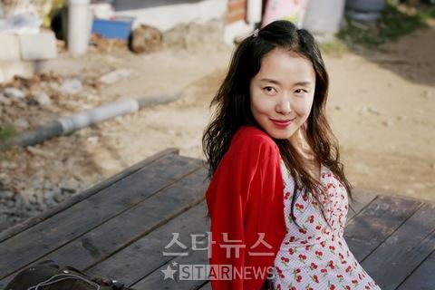 전도연 아슬아슬 미니스커트 다방레지 변신