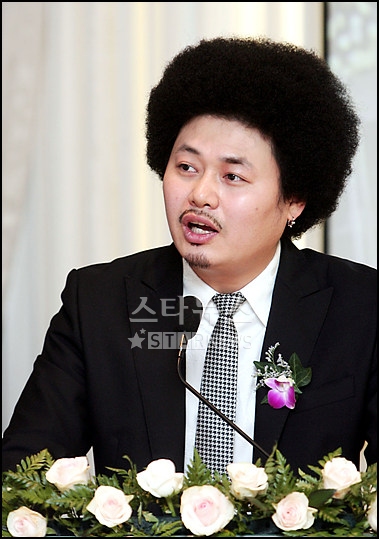 [포토]윤택, 고두옥 결혼식서 사회 맡았다