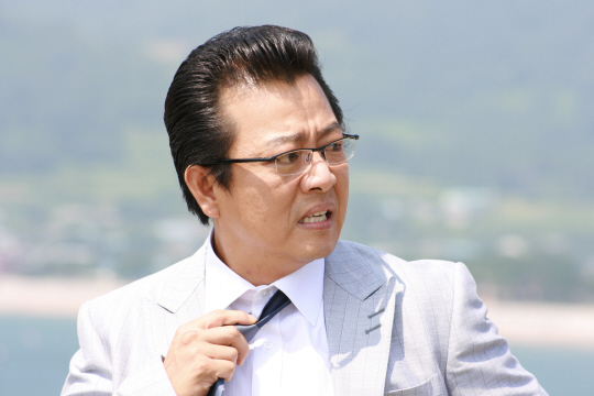 개늑시 이기영, 갑상선 수술 뒤늦게 알려져