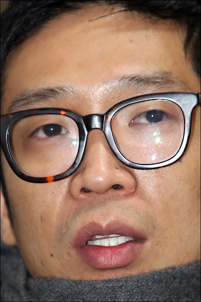 [포토]'첫 공판' 눈시울 붉힌 MC몽