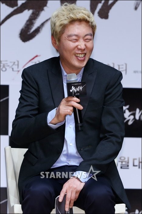 [★포토]김희원, 파격적인 헤어스타일 어때요?