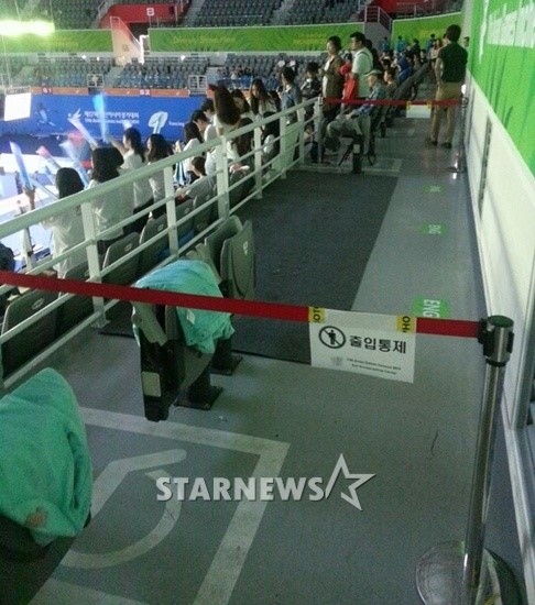 [인천AG] 조직위 관계자, 70대 관중과 몸싸움..도대체 왜?