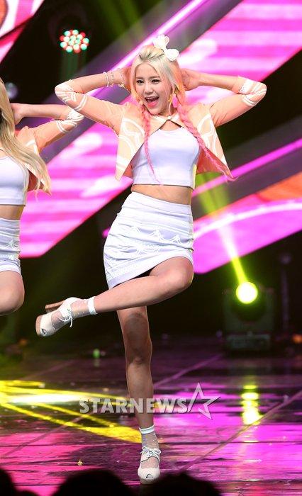 [★포토]혜정, 치마 입고 완벽 댄스
