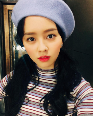 세젤예 김소현, 청순매력 뽐내는 꽃미모 셀카