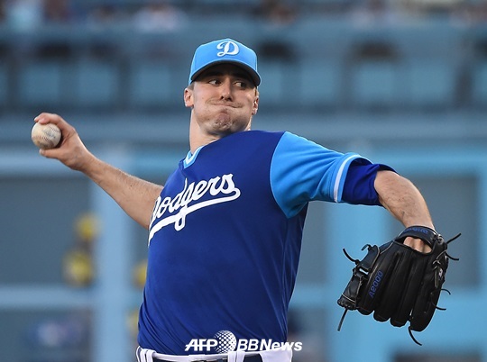 '타선 침묵' 다저스, 밀워키에 0-3 패배.. 3연승 실패