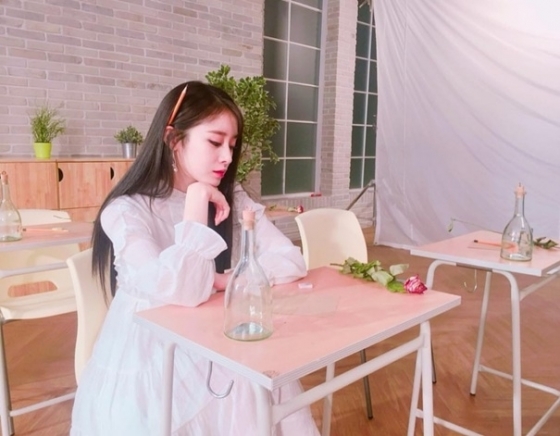 티아라 지연 근황 공개..드레스 입고 눈부신 미모