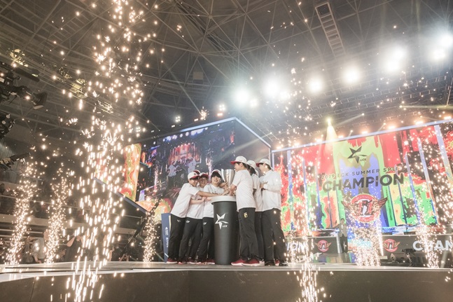 도장 깨기 SKT T1, 그리핀 누르고 통산 8번째 LCK 우승 달성
