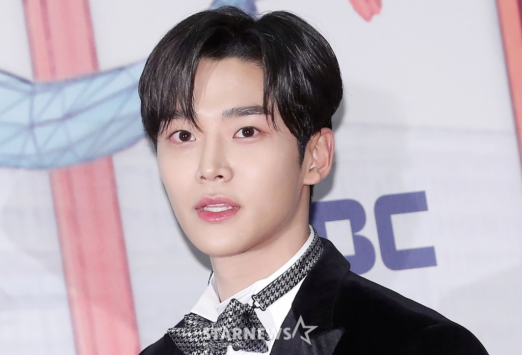 [★포토]로운 열일하는 잘생김