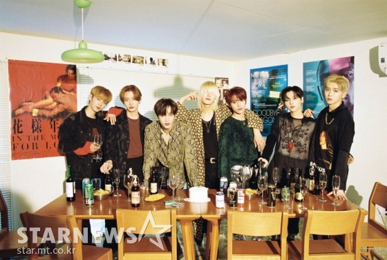 온리원오브 콘테스트 통해 팬들과 쌍방향 소통