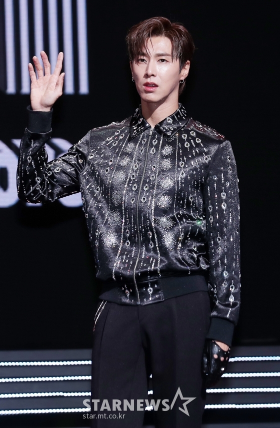 SM, 유노윤호 유흥주점서 도주 보도에 女 동석 NO..사실과 달라[공식][전문]