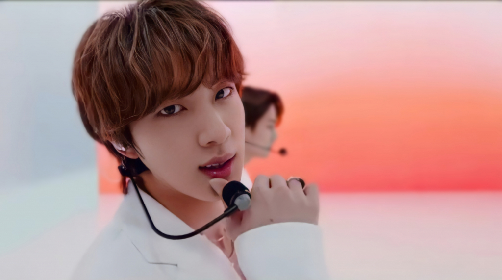 美의 남신, 美무대 강림..방탄소년단 진, 월드와이드 핸섬+실버보이스로 사로잡은 GMA 서머콘서트
