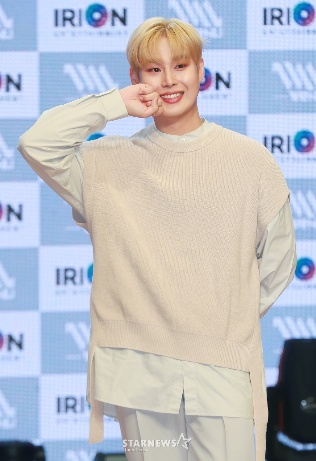 위앤유 윤희찬 깜찍한 미소[★포토]