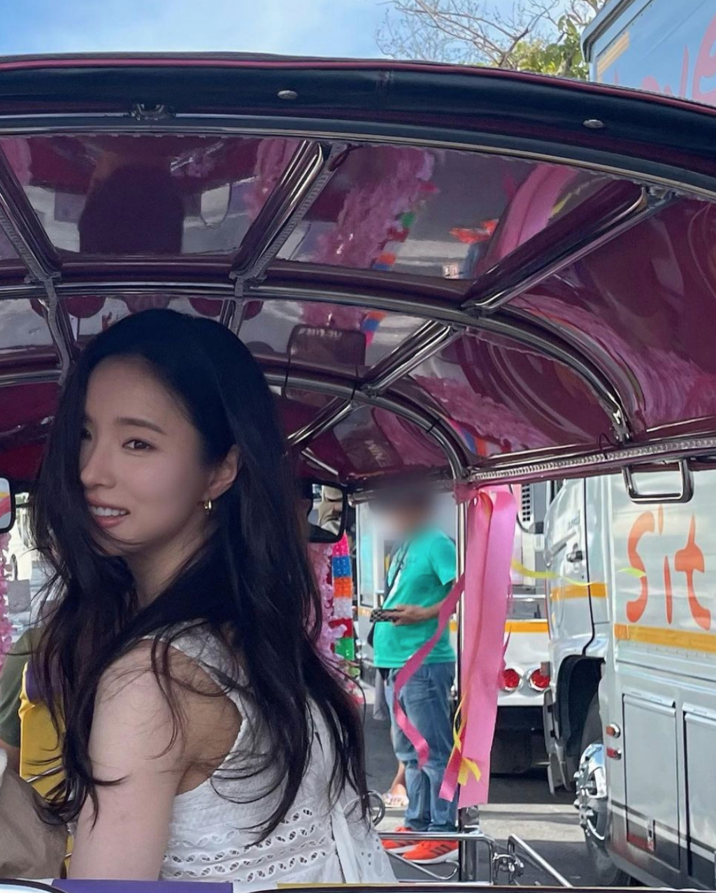 신세경, 방콕서 청순 미모 레전드..머리 헝클어져도 예뻐요