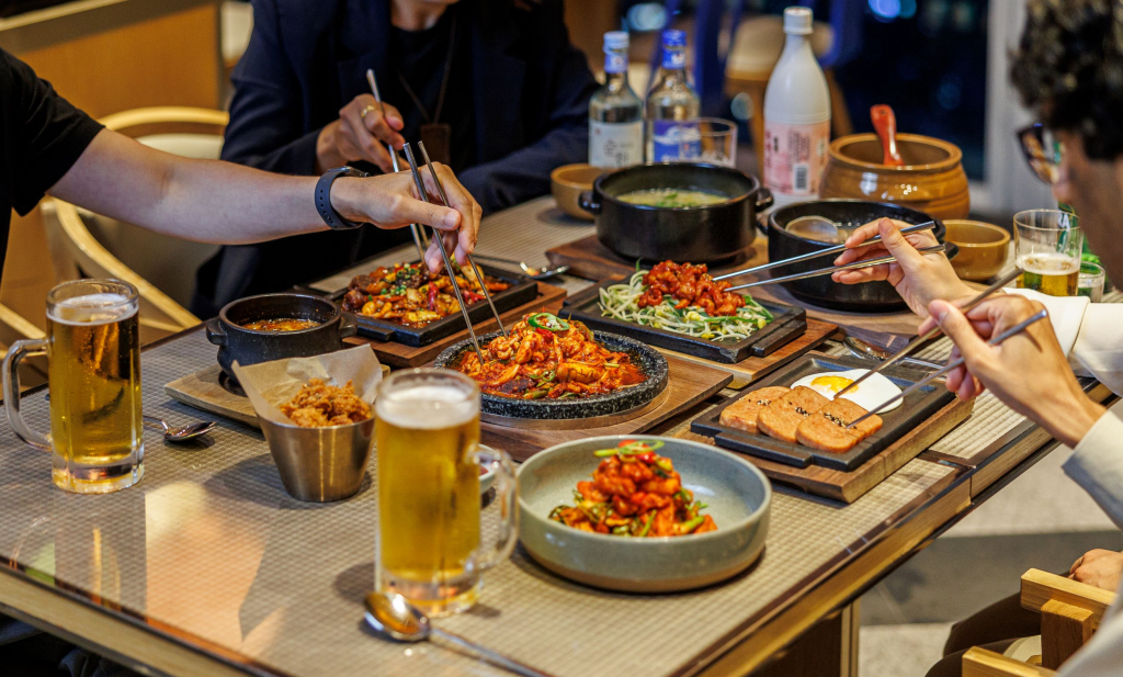 제주 드림타워 복합리조트, 포차 정통 포장마차 메뉴 출시로 K푸드 강화