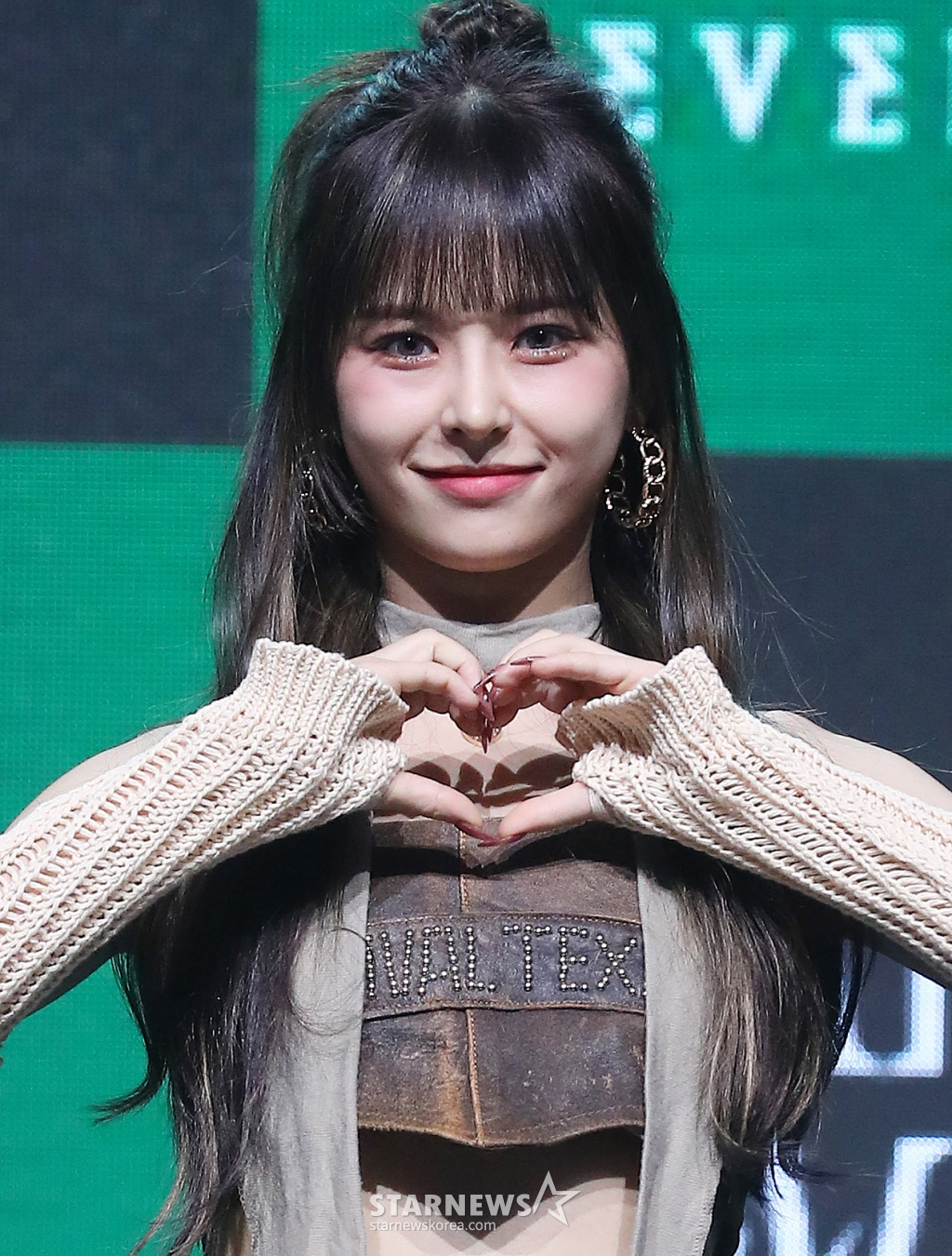 에버글로우 이유 인형 미모[★포토]