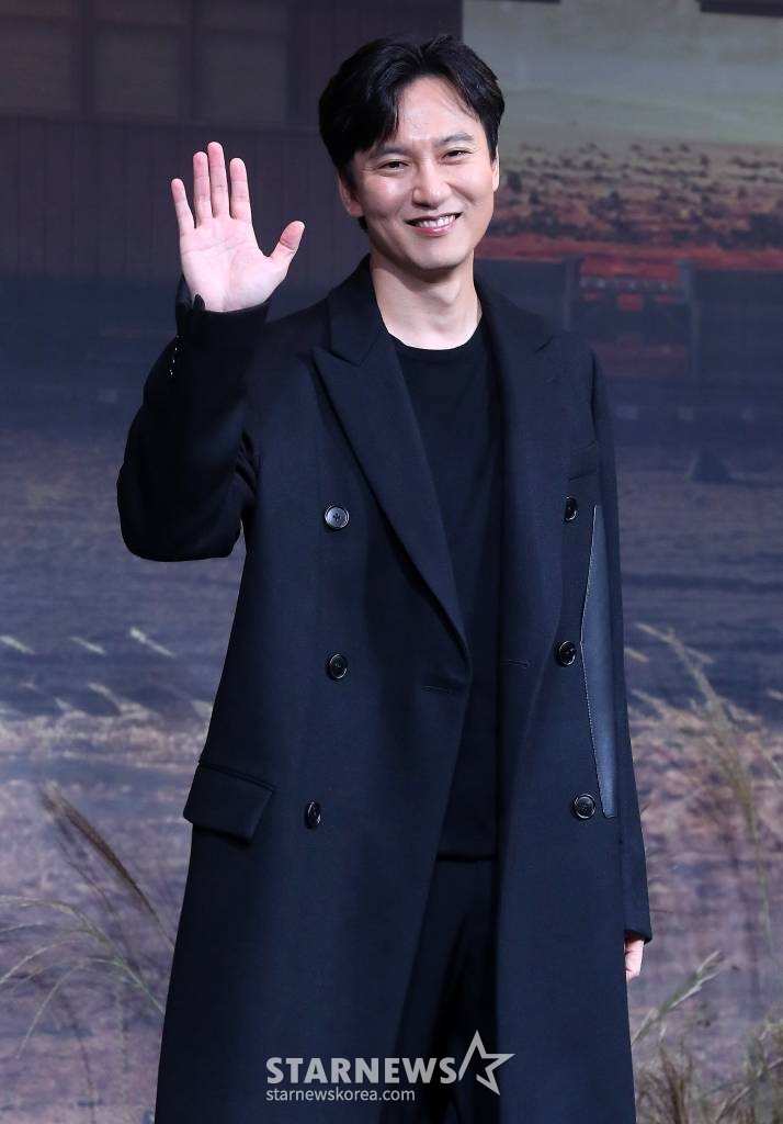 김남길, 팬들 心 훔치는 '도적'..스타랭킹 男 배우 2위