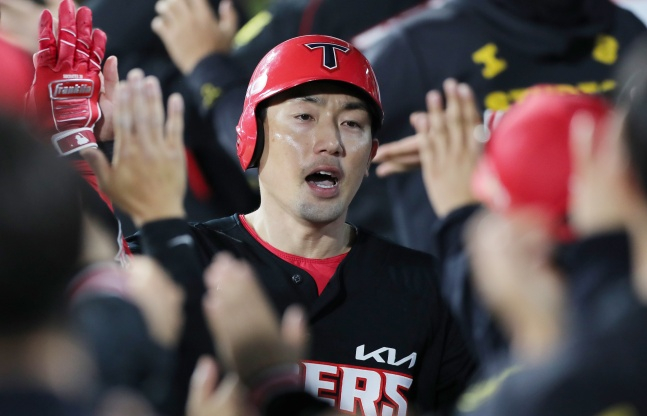 동점 적시타→결승 투런포→2루타 서건창 3안타 대폭발! KIA, KT에 5-1 승... 네일 6이닝 무자책 7K도 눈부셨다 [수원 현장리뷰]