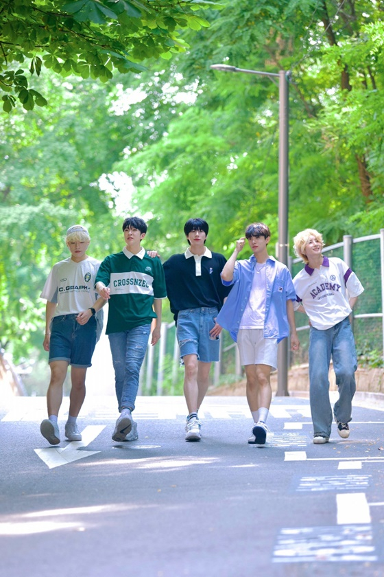 브이브이에스, 위 온 탑 발매..무더위 식혀줄 여름맞이 신곡