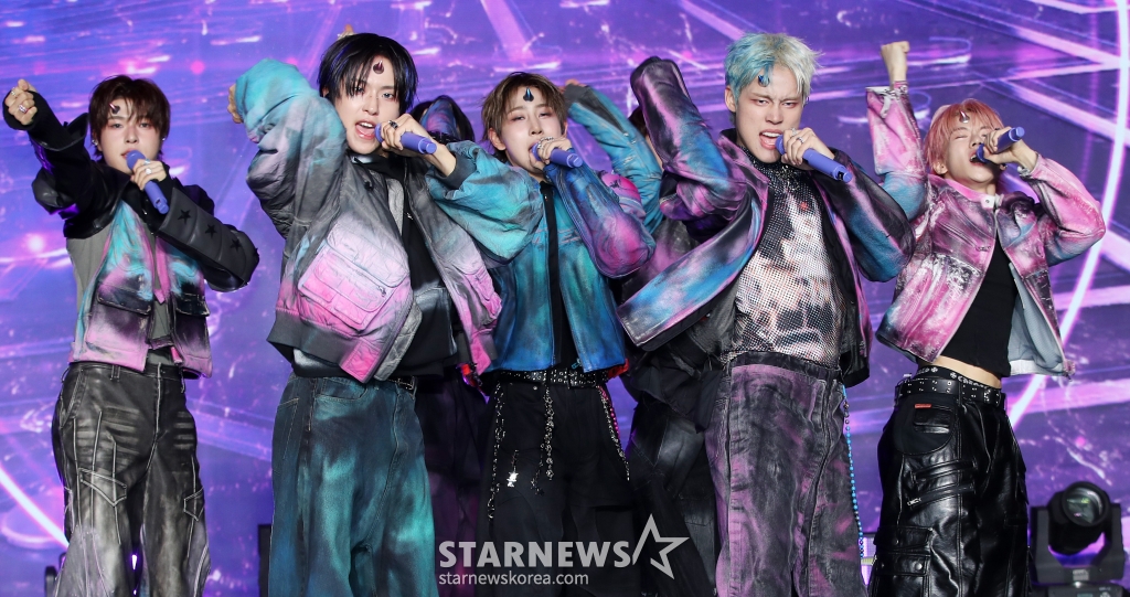 신인이라 믿기지 않아..뉴비트, 독기 가득한 핫 데뷔 [스타현장][종합]