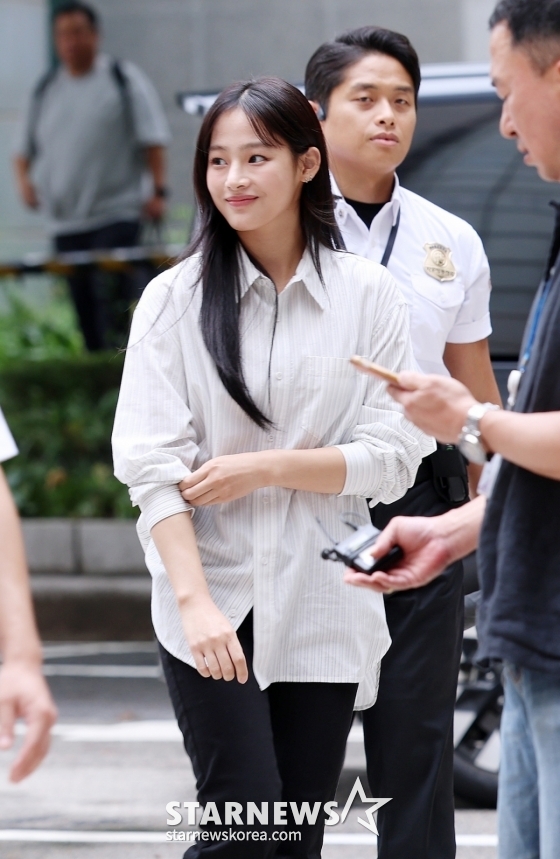 뉴진스 민지·다니엘, 어도어 소송 조정기일 참석..경호인력 투입[스타현장]